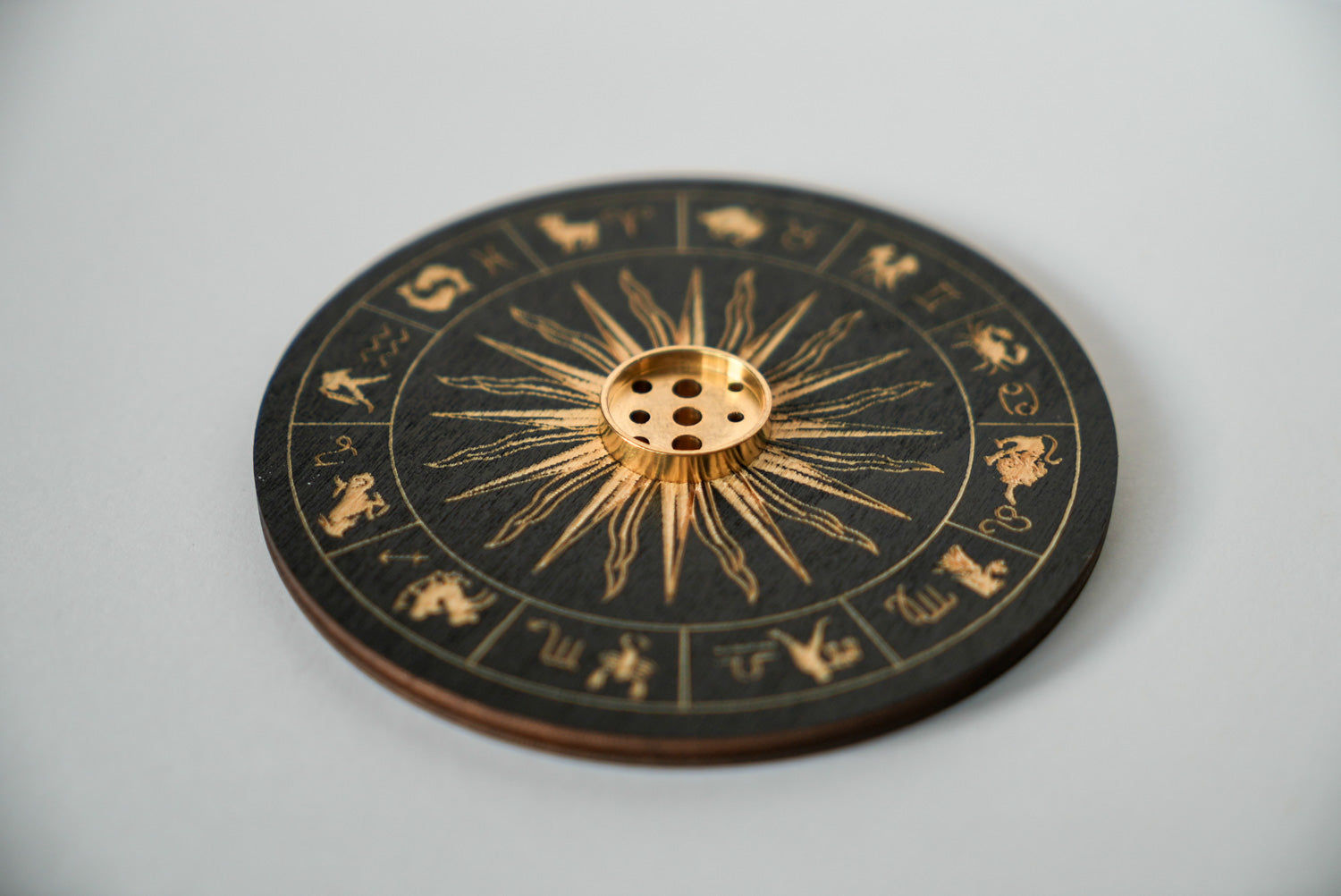 Drewniana Zodiakalna Podstawka na Kadzidełka
