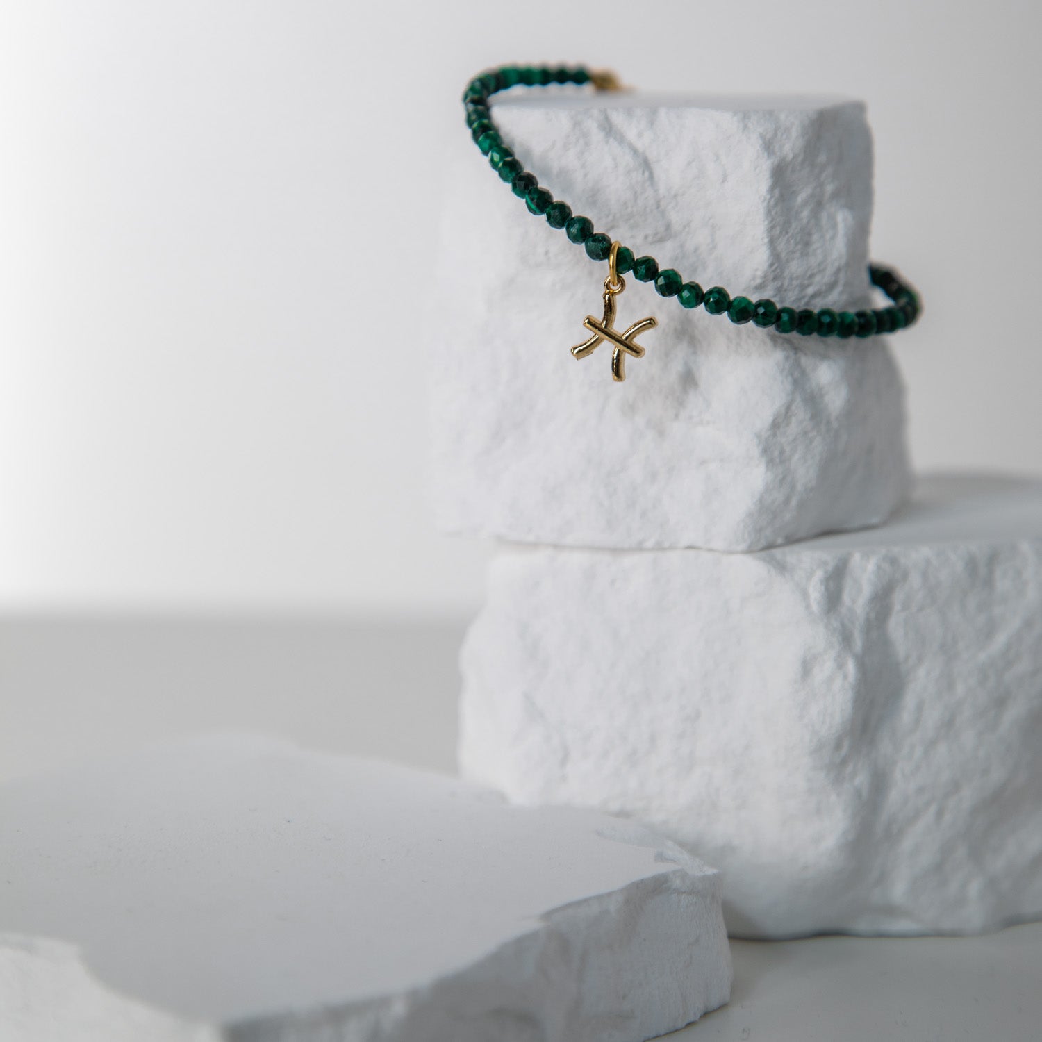 Złota Bransoletka Zodiakalna z Malachitem | Amulet Transformacji