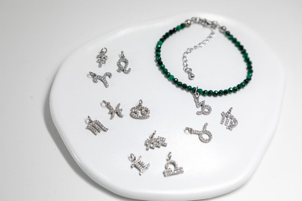 Srebrna Bransoletka Zodiakalna z Malachitem - Amulet Transformacji