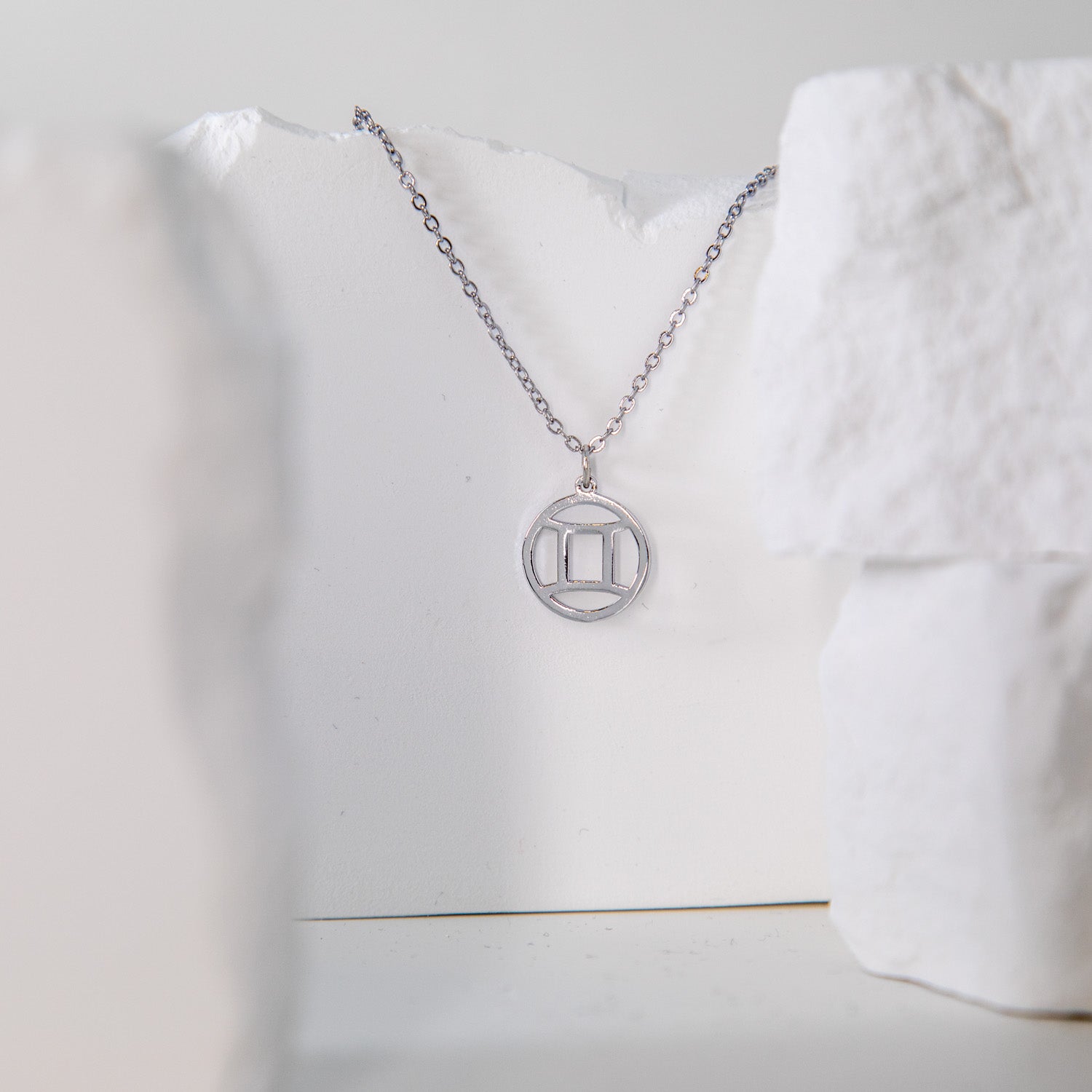 Srebrny Naszyjnik Zodiaku – Amulet Energii